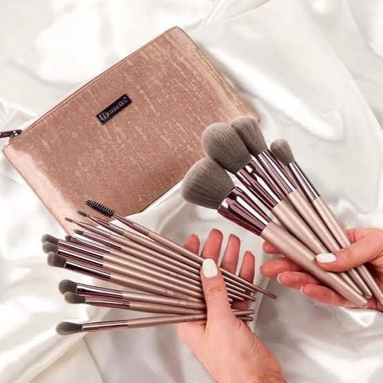 BH Cosmetics Lavish Elegance Brush Set