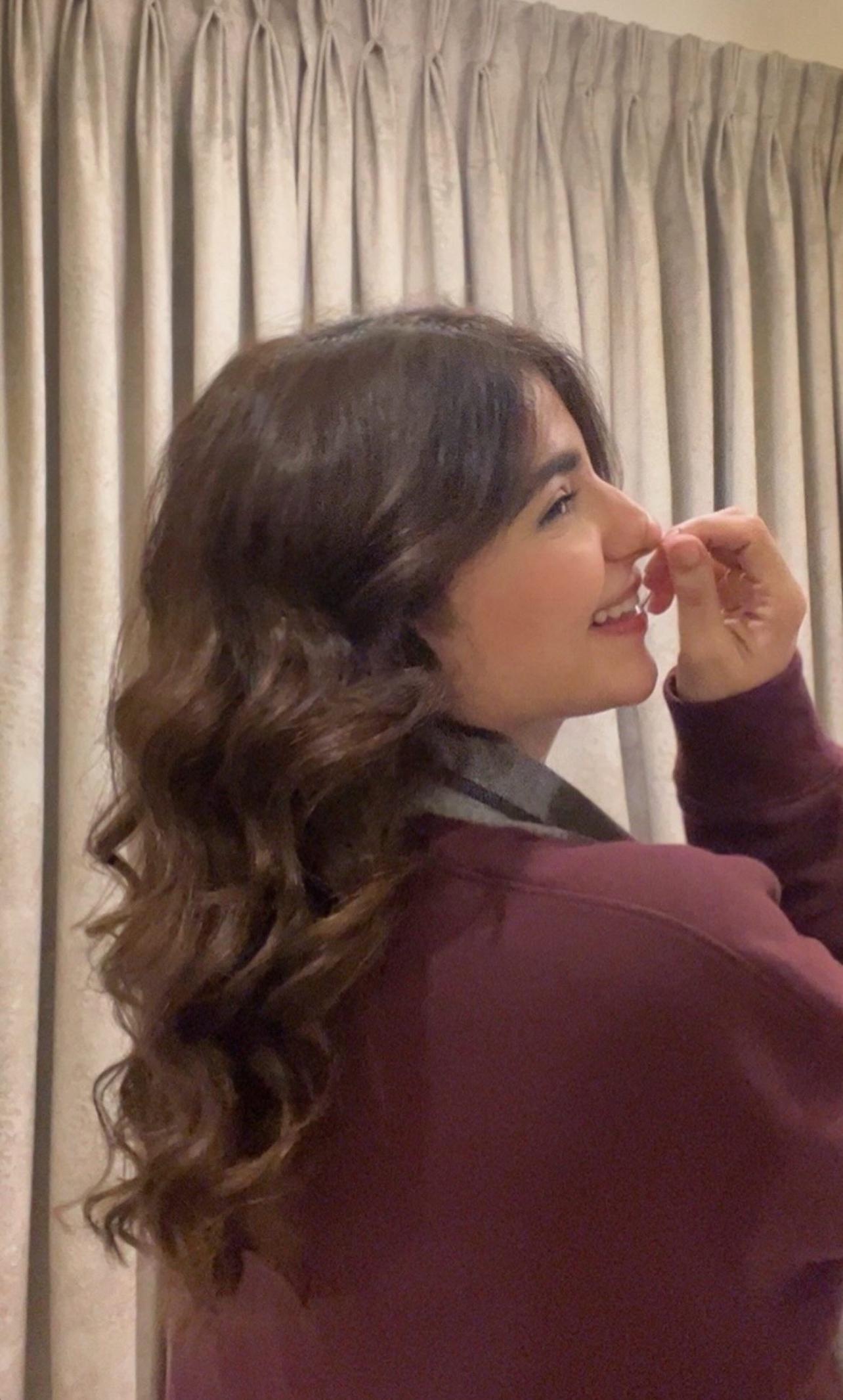 Remington Keratin Infused Tapered Curling Wand (Available in black and white colour)