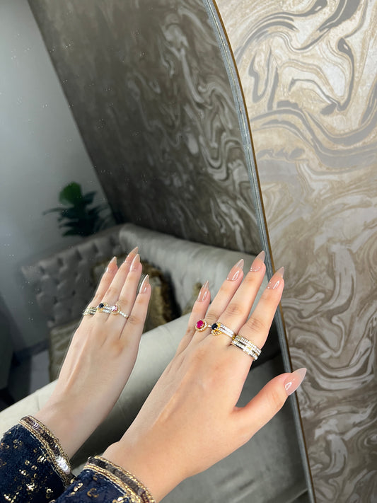 Almond Dream Glossy Glamour 🌟24 pcs nails in one pack - with FREE KIT