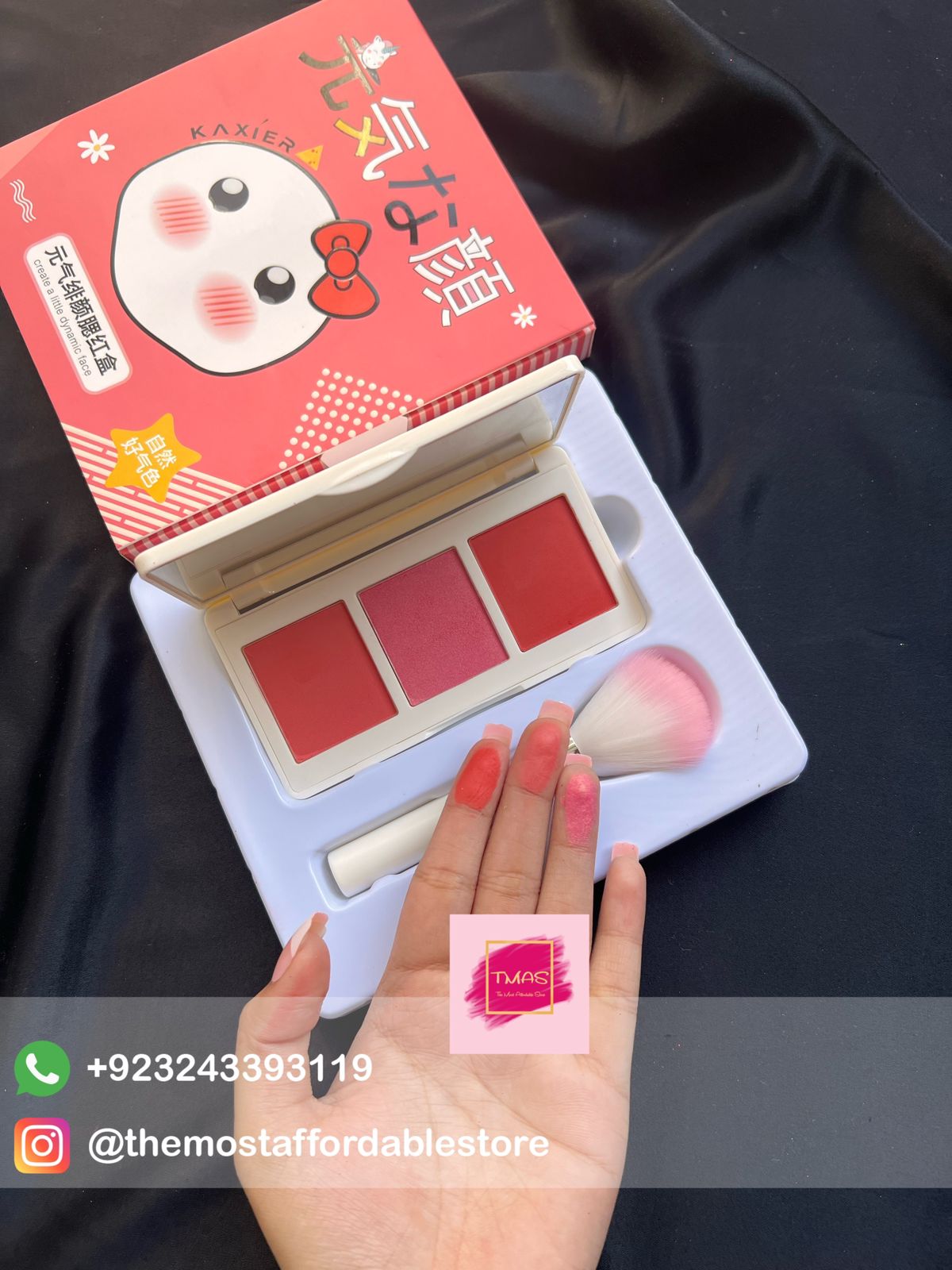 Blush Palette with brush (Highly Pigmented)