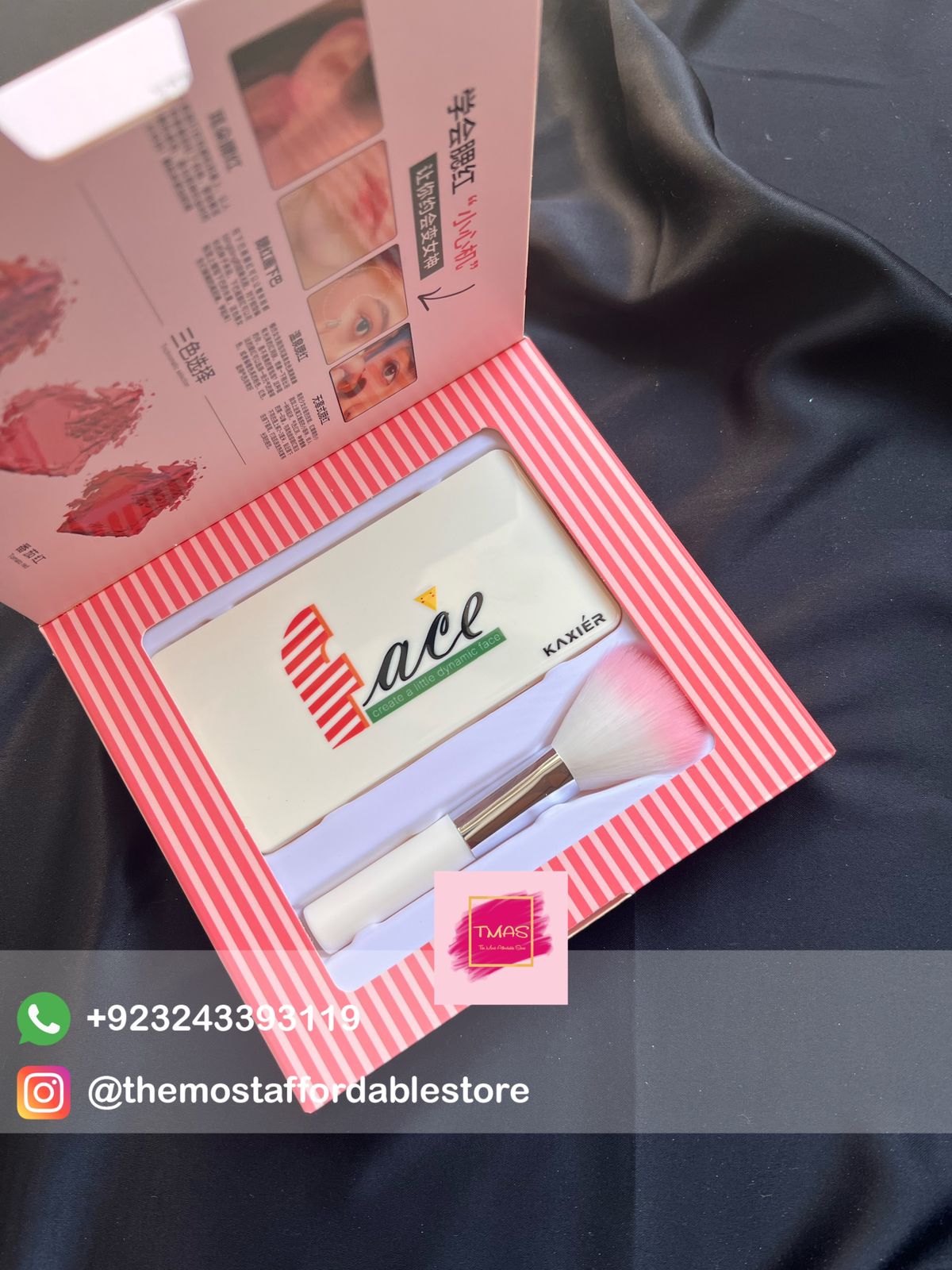 Blush Palette with brush (Highly Pigmented)
