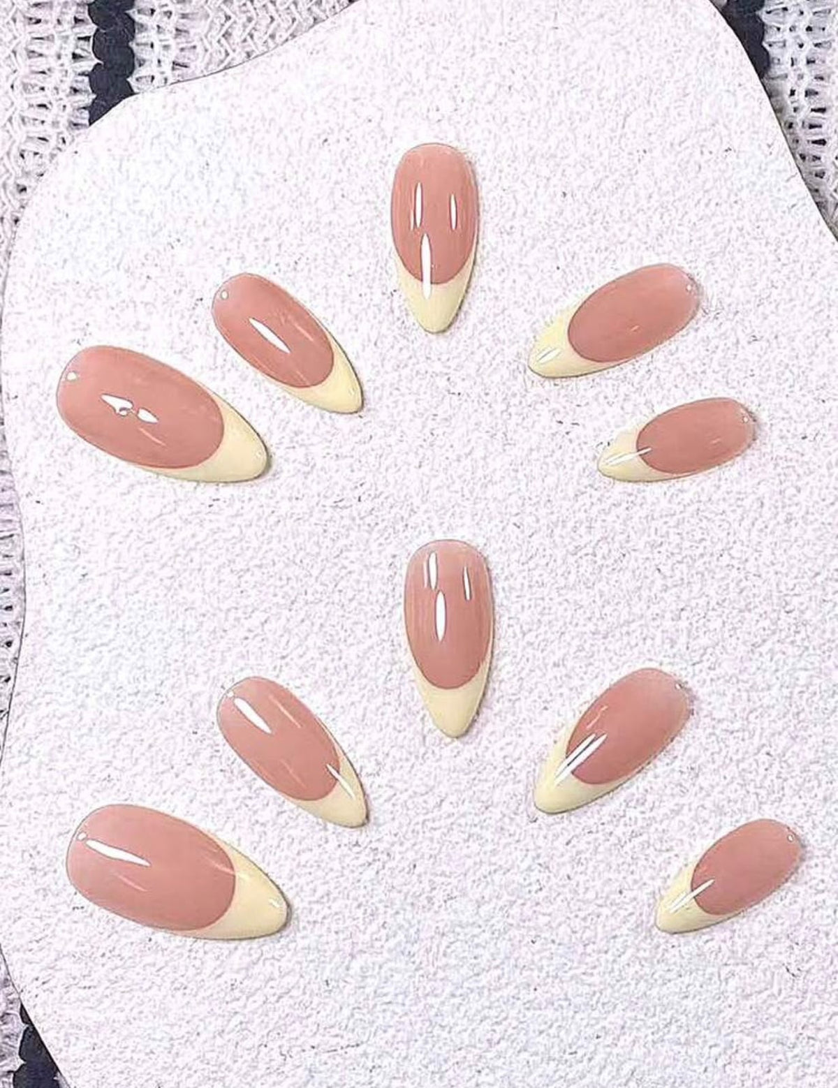 Buttercream Milky Nails💛